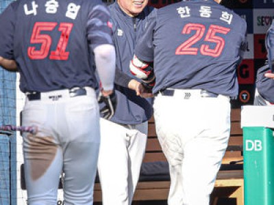 롯데 홈런에 웃고 실책에 울며 위닝시리즈 내줘
