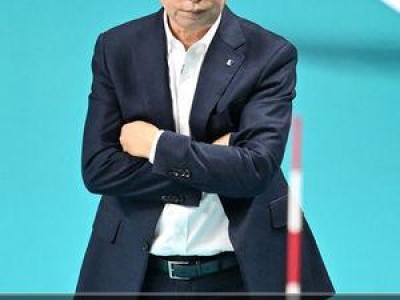 IBK 김호철 감독 사임 성적 부진에 따른 결정