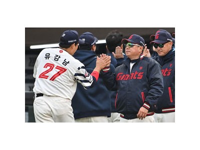 롯데 포수 유강남 2군 내리고 정보근 1군 복귀