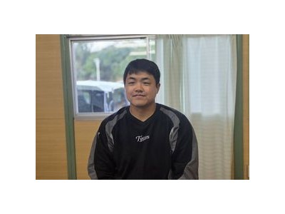 장현식 스프링캠프에서 KIA 선수들 만나 웃음 터뜨려