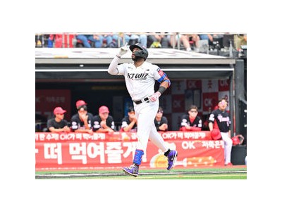 멜 로하스 주니어 괴력 홈런에 KIA 팬들 환호
