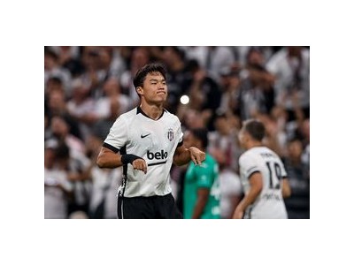 오현규 시즌 첫 골 터뜨리며 두산 블라호비치에 맞서는 모습